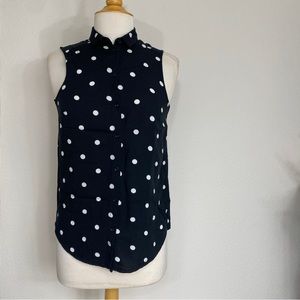 3/$25 Divided Black White Polka Dot Sleeveless Button Blouse Size 0 Classic